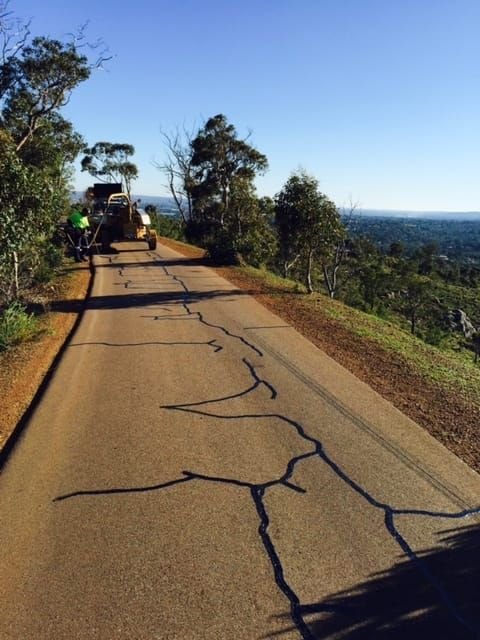 Shire of Kalamunda Zig Zag Road crack sealing